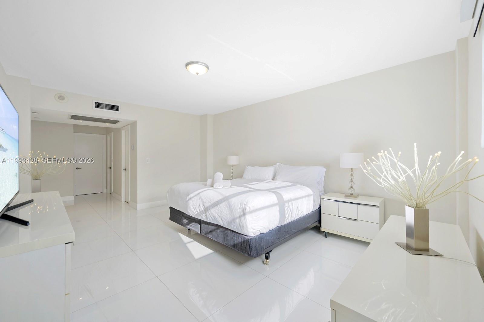 Photo of 19370 Collins Ave #916, Sunny Isles Beach, Florida, 33160 -