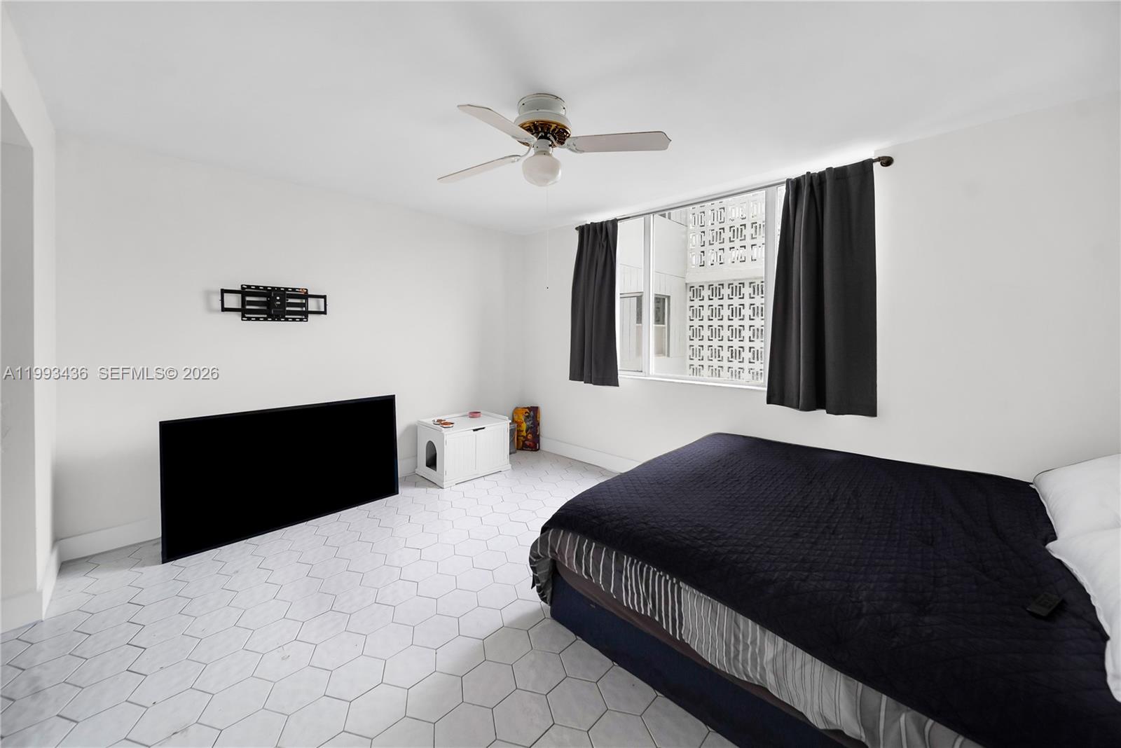See details 1007 2 / 3 1714 sq. ft. $ 2026-04-01 0 Photo
