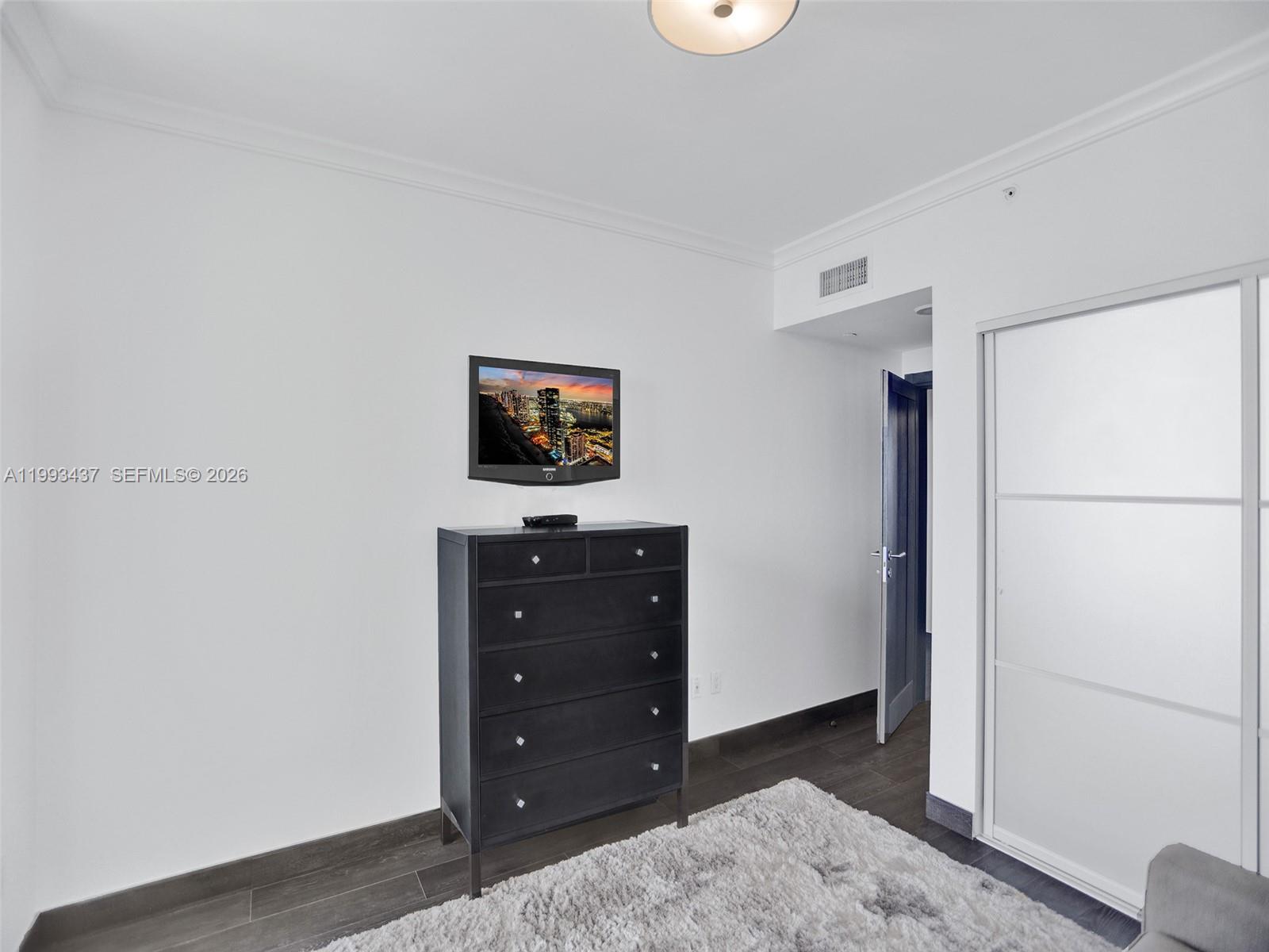 3005 3 / 3 2214 sq. ft. $ 2026-04-21 0 Photo