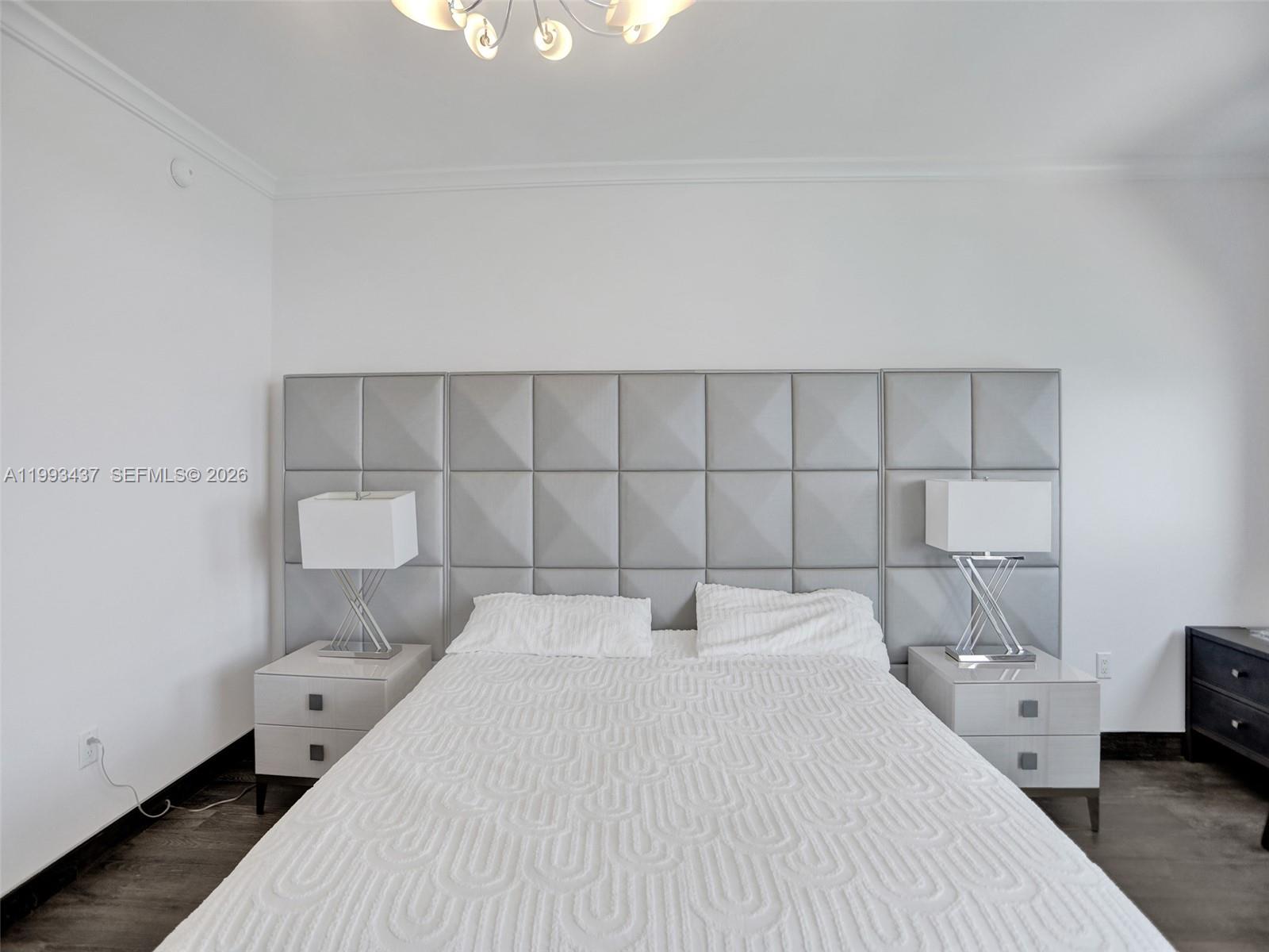 3005 3 / 3 2214 sq. ft. $ 2026-04-21 0 Photo