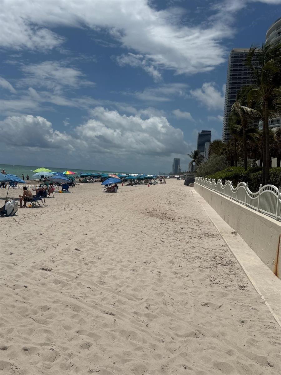 Photo of 3801 Ocean Dr  #4P, Hollywood, Florida, 33019 - 