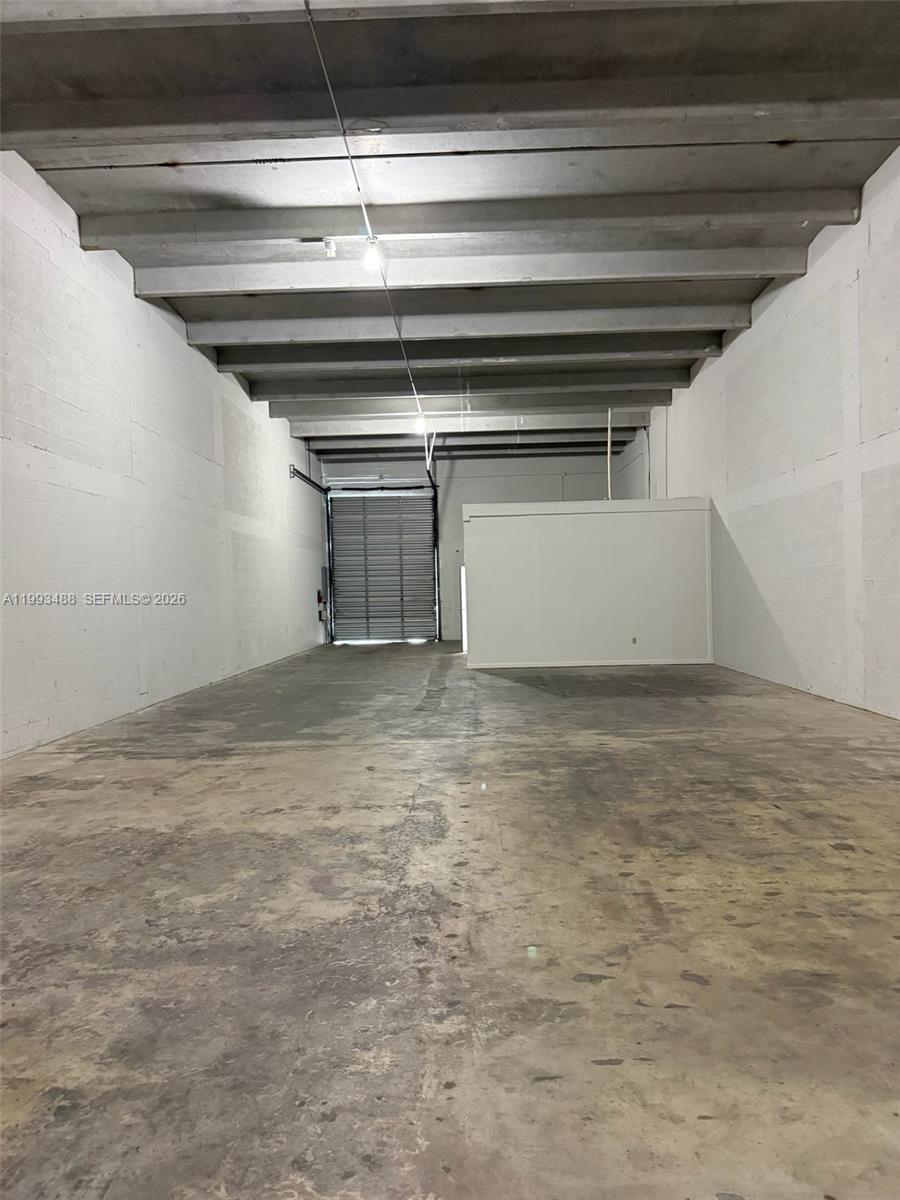 32  /   sq. ft. $ 2026-04-01 0 Photo