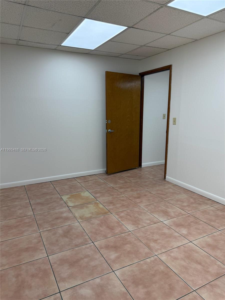 32  /   sq. ft. $ 2026-04-01 0 Photo