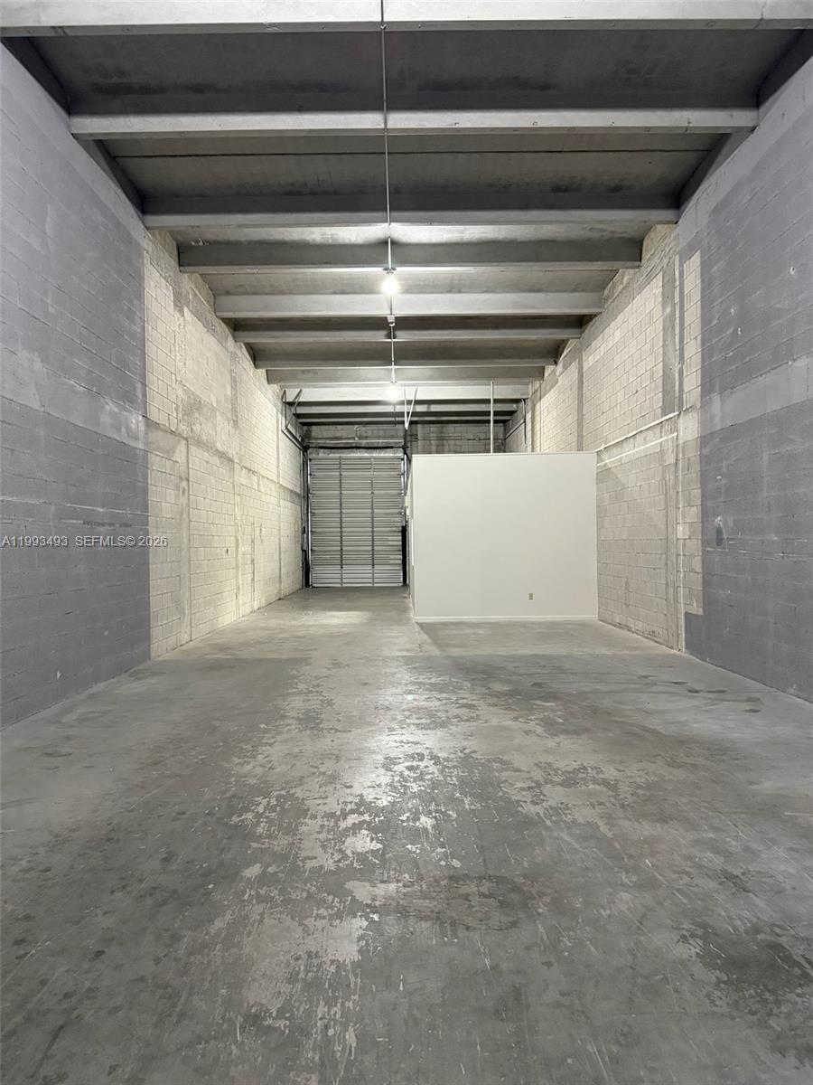 27  /   sq. ft. $ 2026-04-01 0 Photo