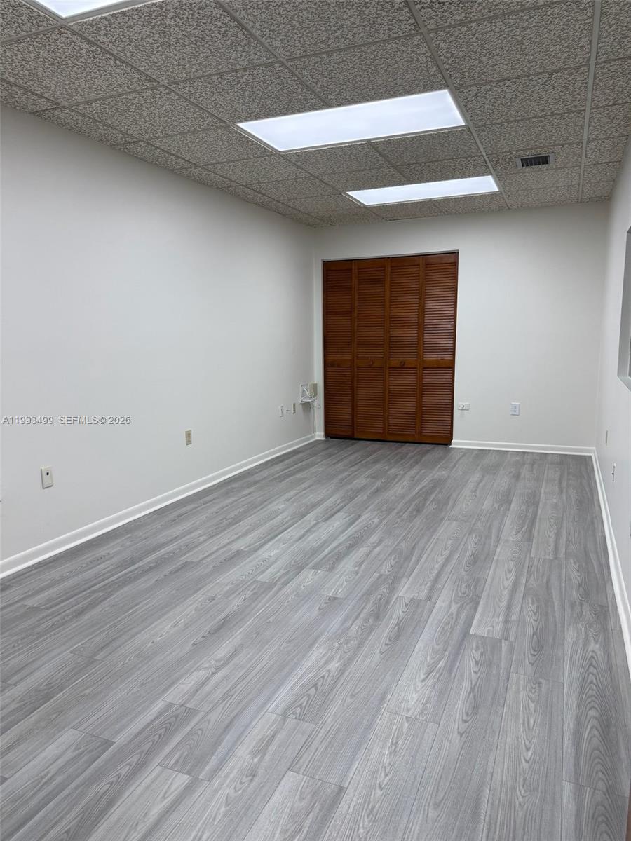   /   sq. ft. $ 2026-04-01 0 Photo