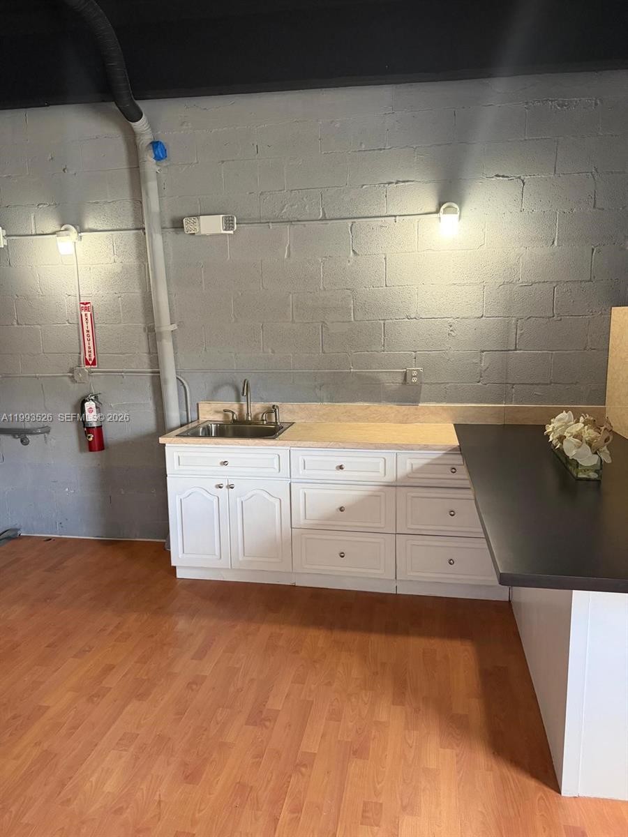 4616  /   sq. ft. $ 2026-04-01 0 Photo