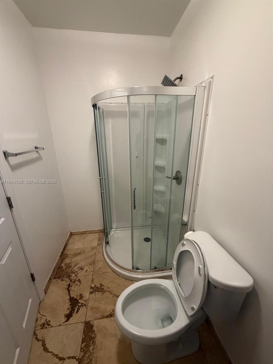 4616  /   sq. ft. $ 2026-04-01 0 Photo