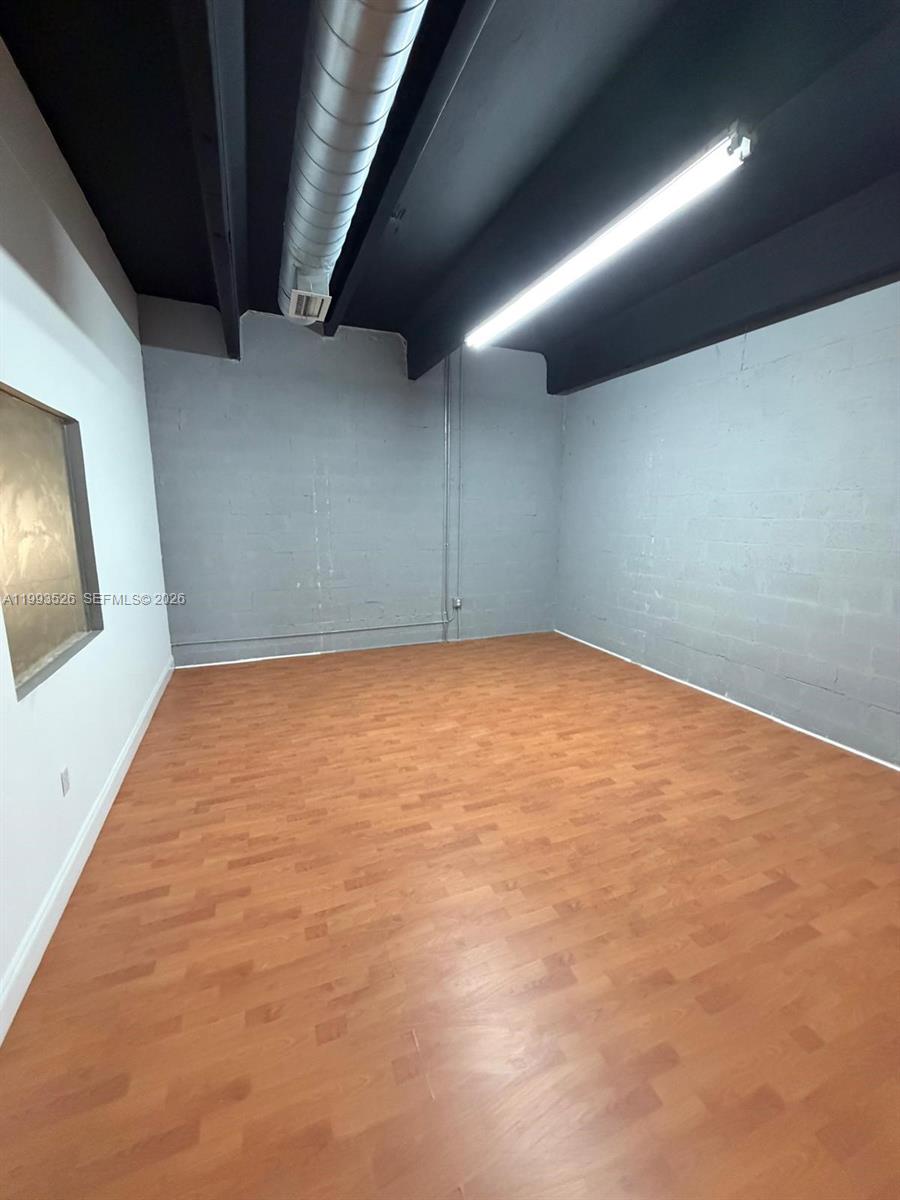 4616  /   sq. ft. $ 2026-04-01 0 Photo