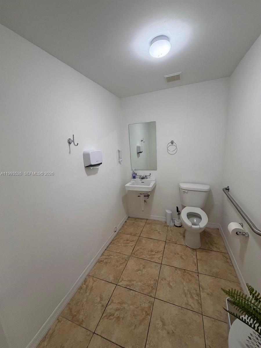 4616  /   sq. ft. $ 2026-04-01 0 Photo