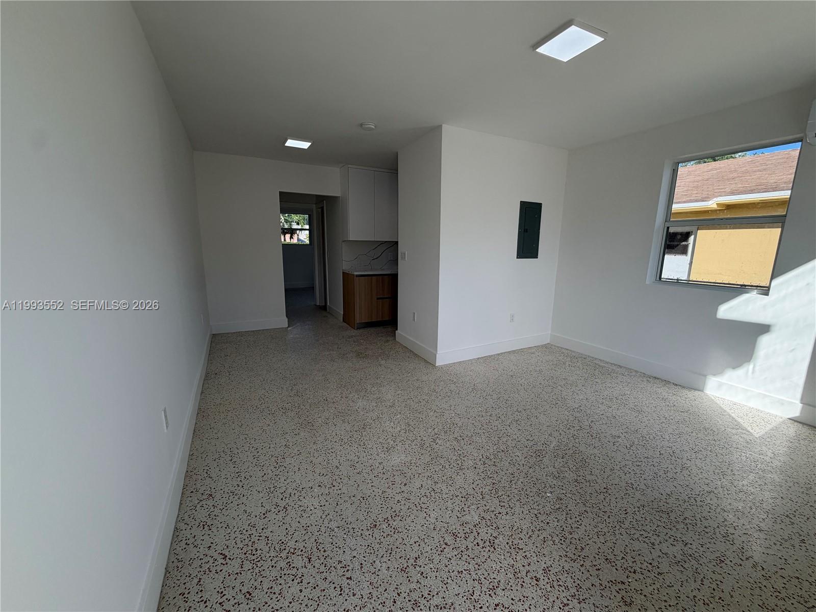   /  1050 sq. ft. $ 2026-04-28 0 Photo