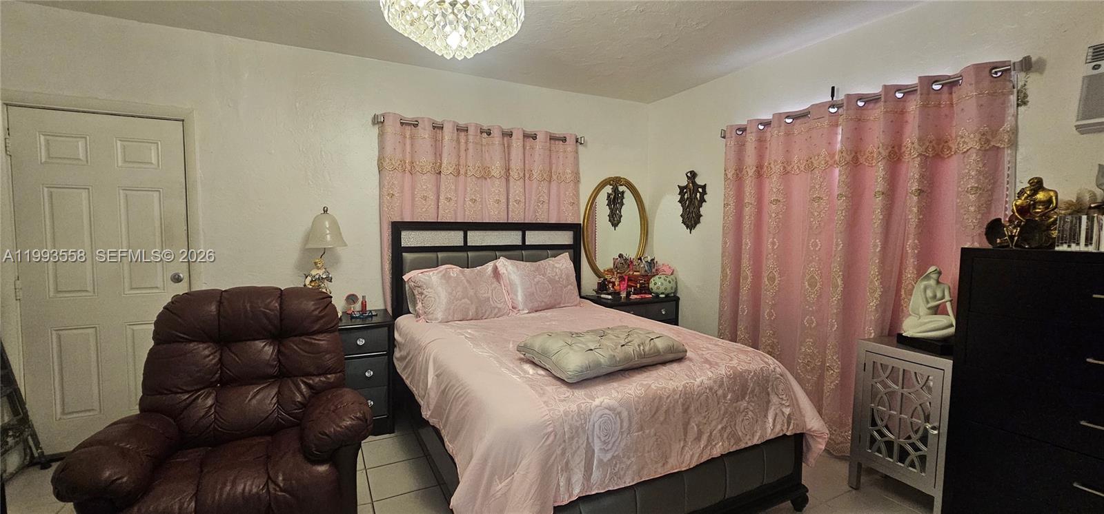   /  3400 sq. ft. $ 2026-04-01 0 Photo