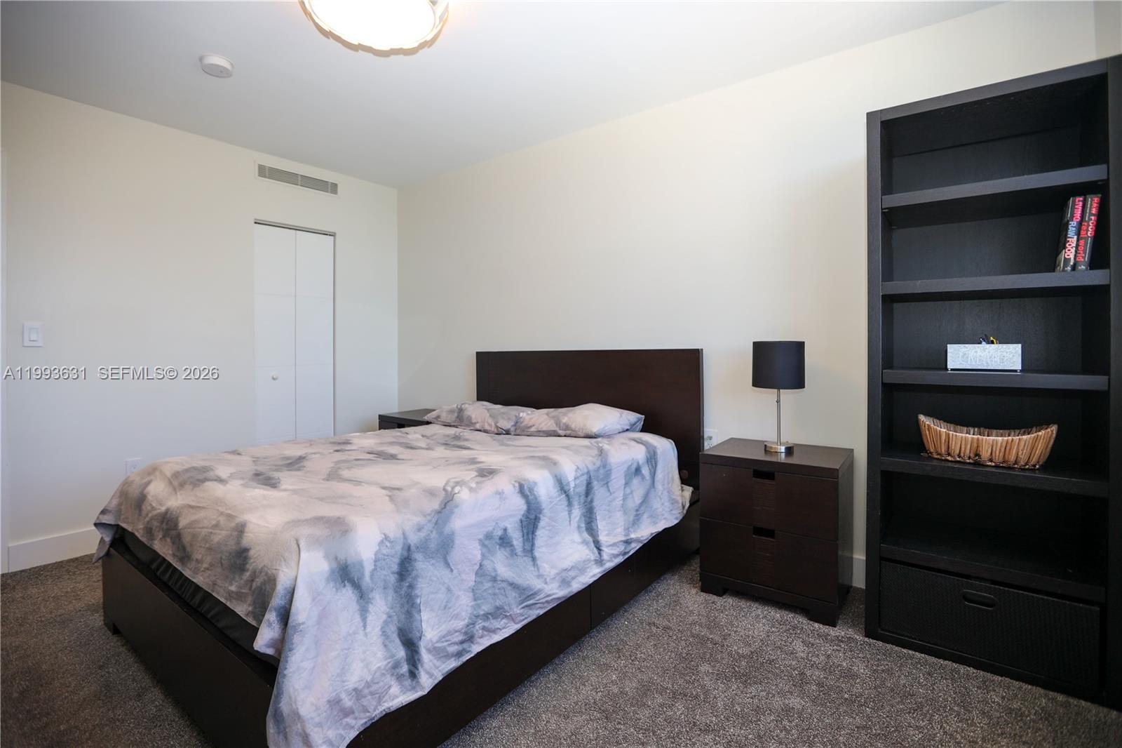 216 3 / 3 1570 sq. ft. $ 2026-04-02 0 Photo