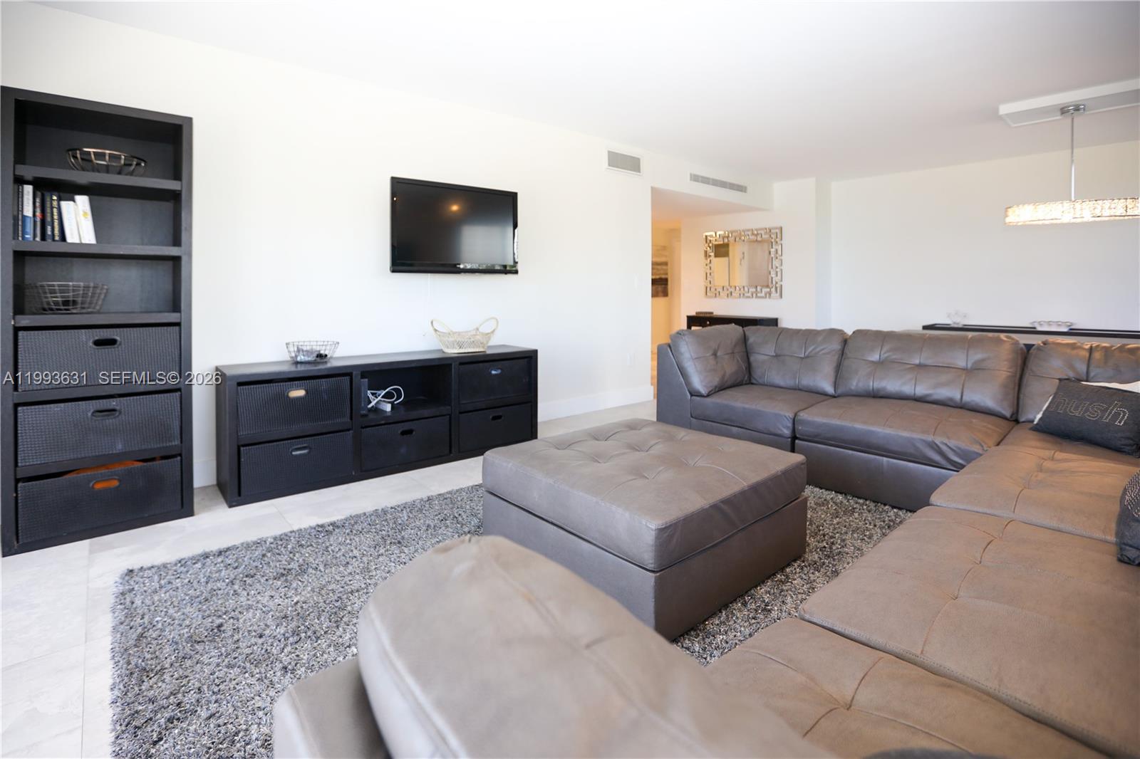 216 3 / 3 1570 sq. ft. $ 2026-04-02 0 Photo