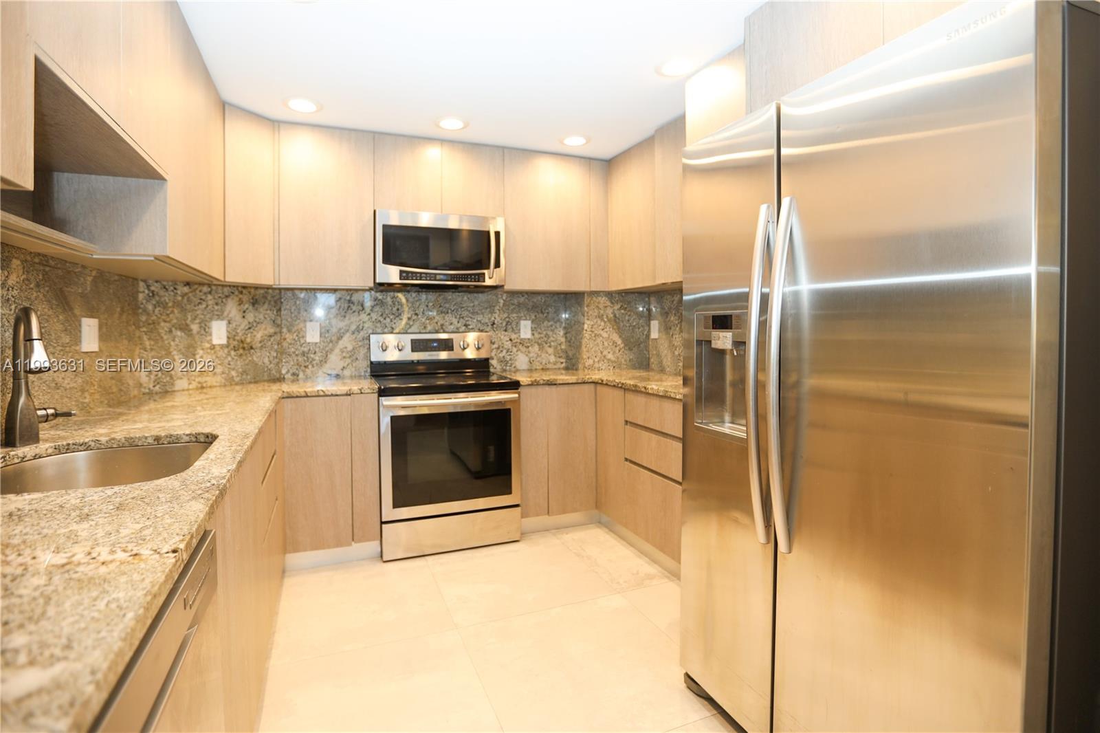 216 3 / 3 1570 sq. ft. $ 2026-04-02 0 Photo