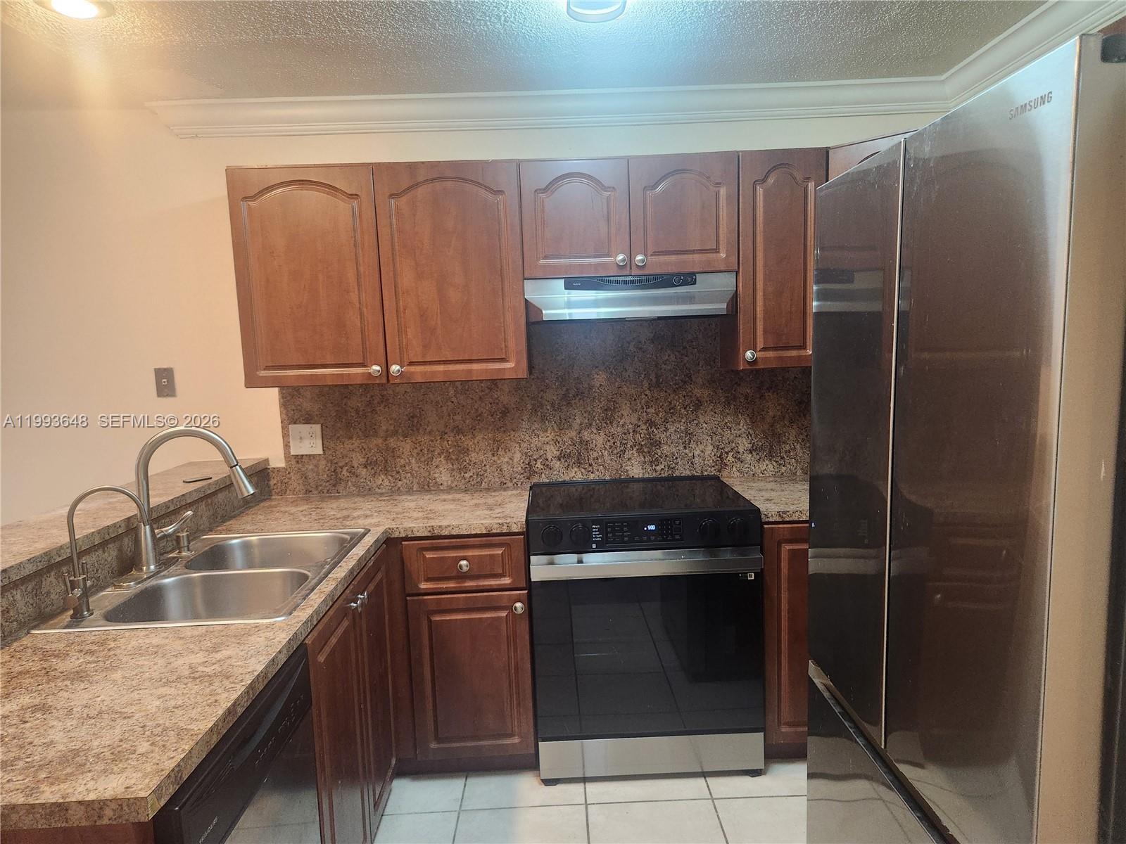 7184 2 / 2 1186 sq. ft. $ 2026-04-17 0 Photo