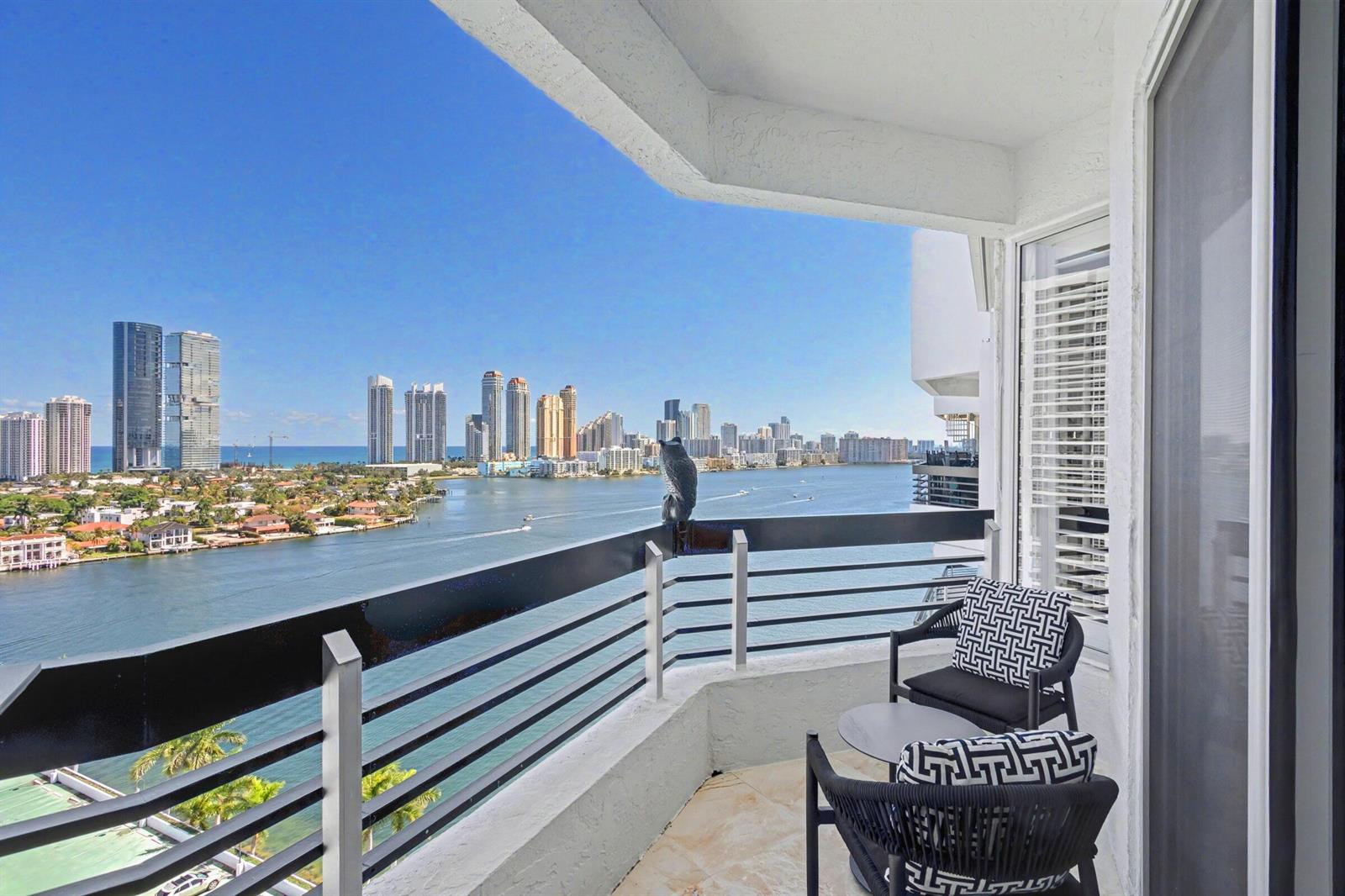 Photo of 3600 Mystic Pointe #Ph16, Aventura, Florida, 33180 - Copy of 3600-10