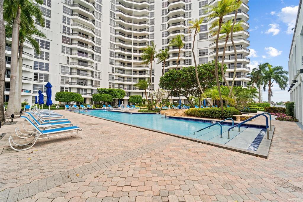 Photo of 3600 Mystic Pointe #Ph16, Aventura, Florida, 33180 - POOL