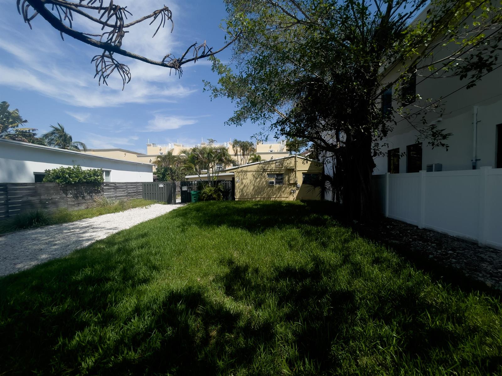See details 1-6 / 0 sq. ft. $ 2026-04-16 0 Photo
