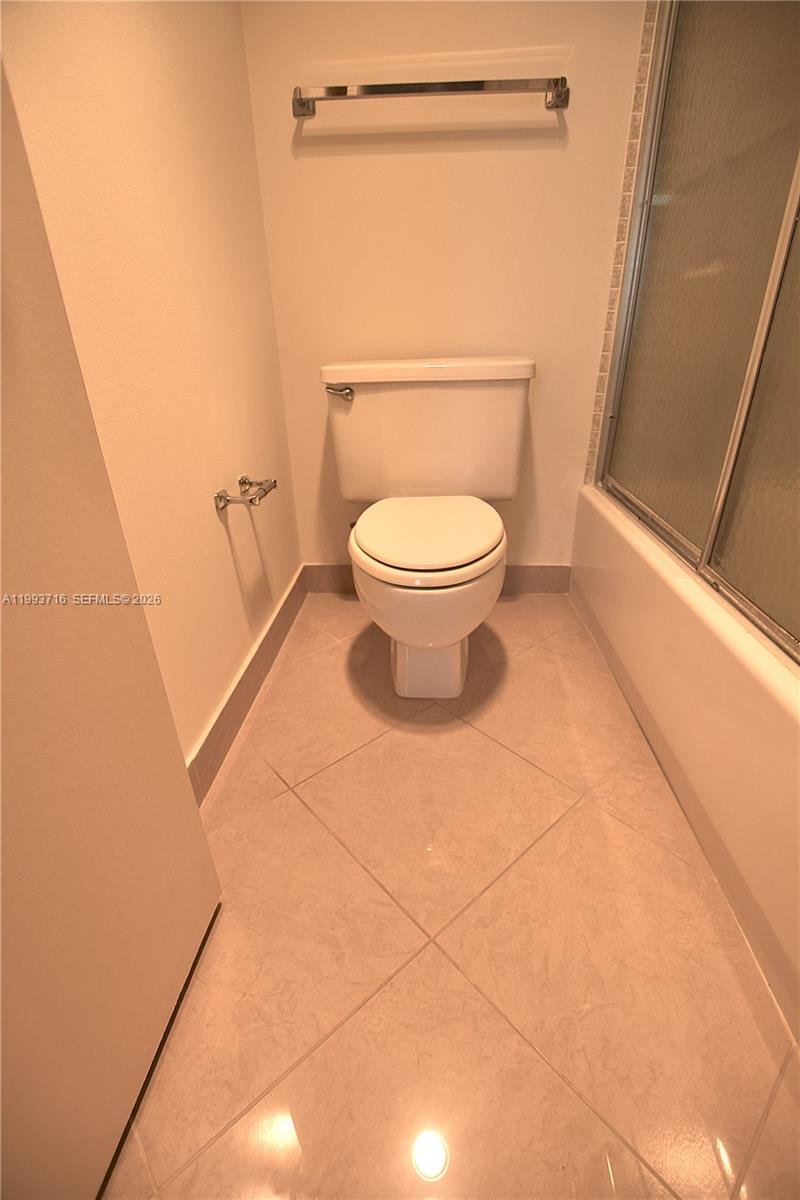 Photo of 20301 Country Club Dr  #1425, Aventura, Florida, 33180 - 