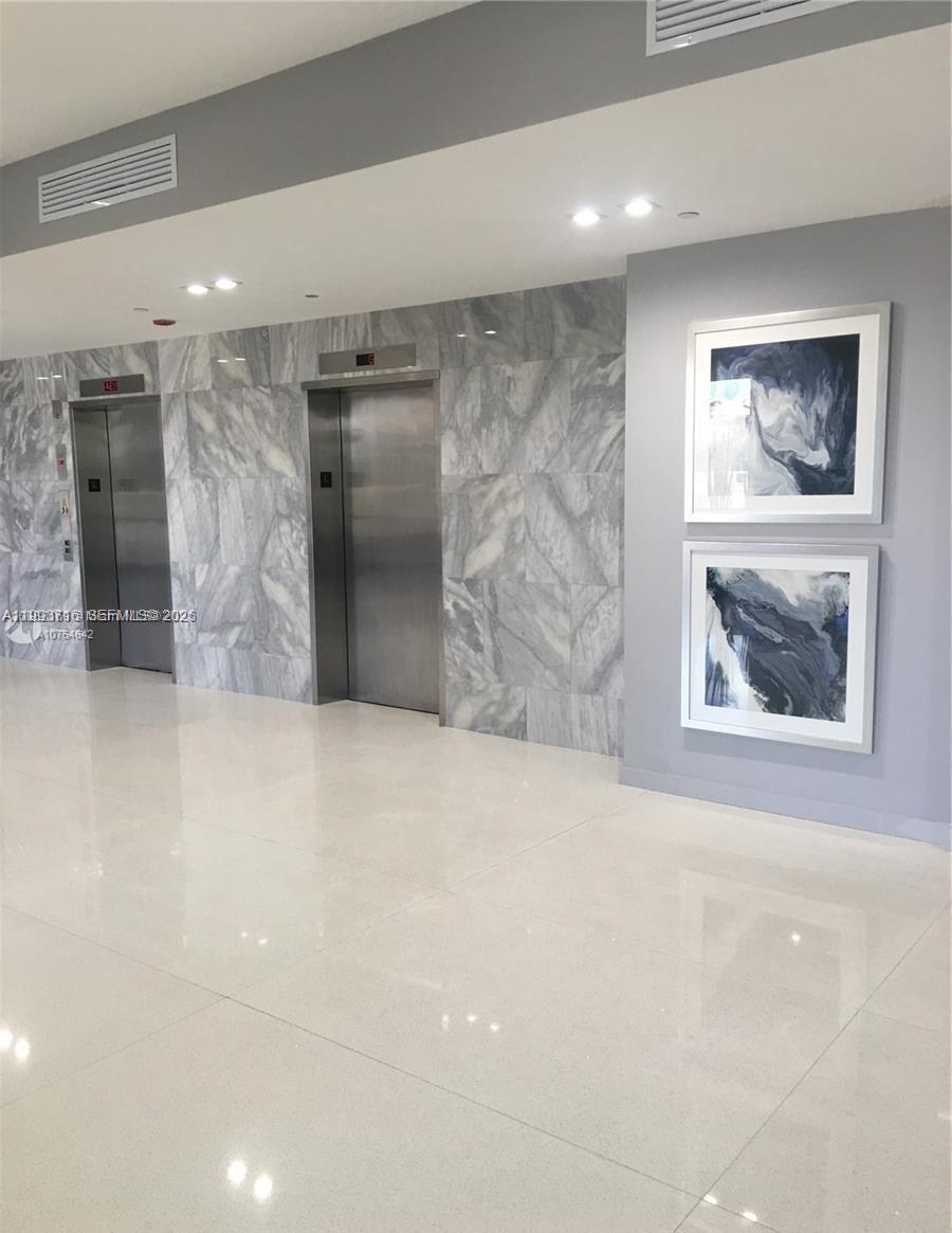 Photo of 20301 Country Club Dr  #1425, Aventura, Florida, 33180 - 