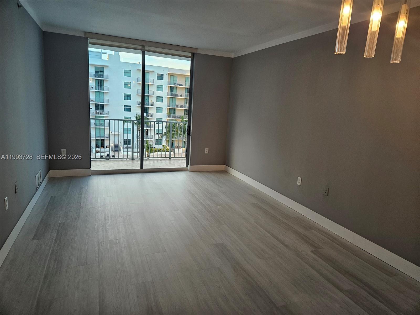 Photo of 140 Dixie Hwy #822, Hollywood, Florida, 33020 - Living Room