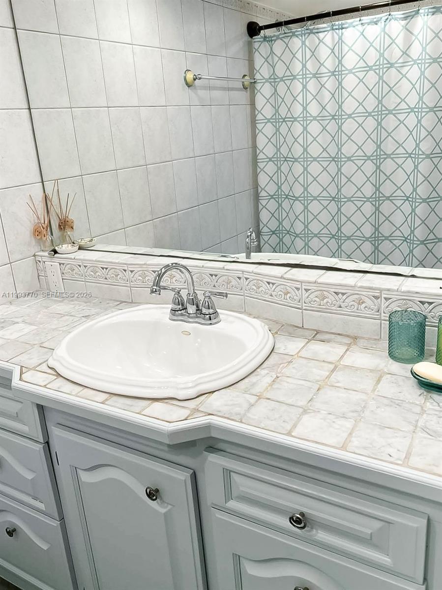 Photo of 2001 Atlantic Shores Blvd #312, Hallandale Beach, Florida, 33009 -