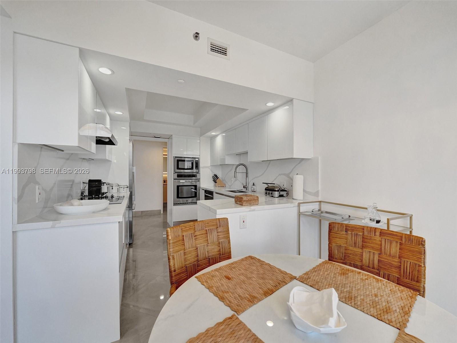 1207 4 / 5 2870 sq. ft. $ 2026-04-02 0 Photo
