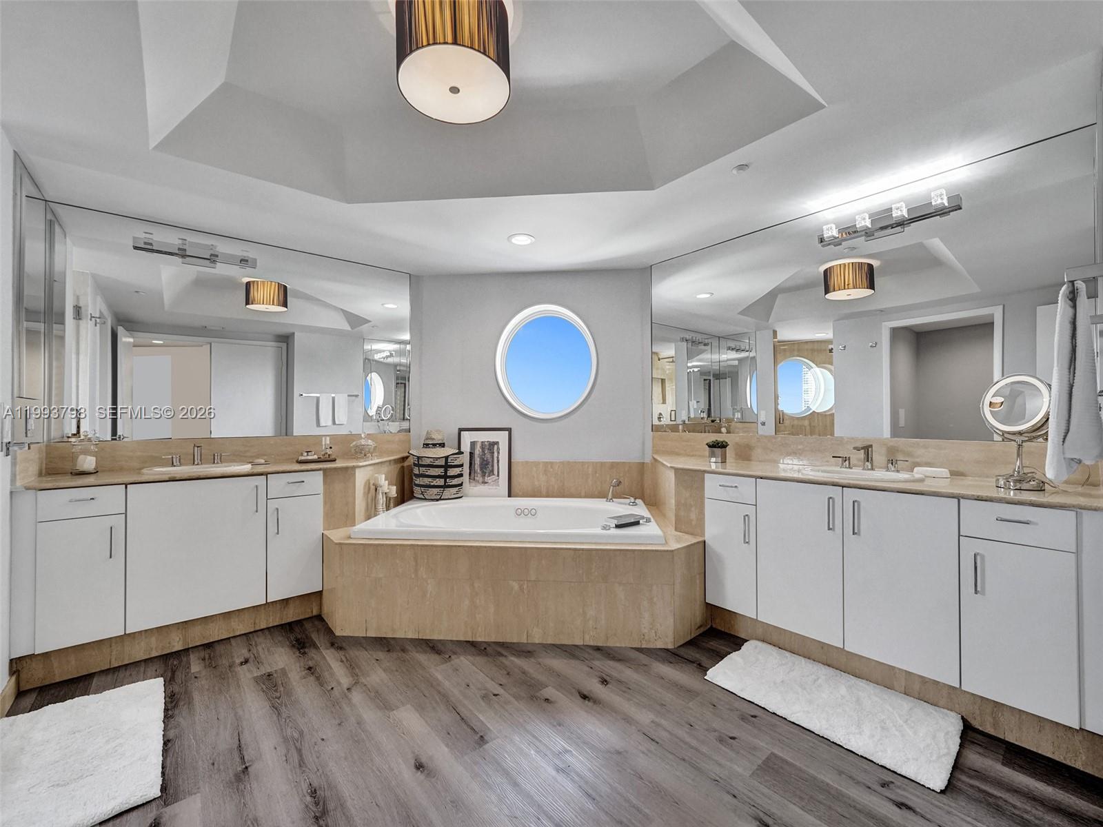 1207 4 / 5 2870 sq. ft. $ 2026-04-02 0 Photo