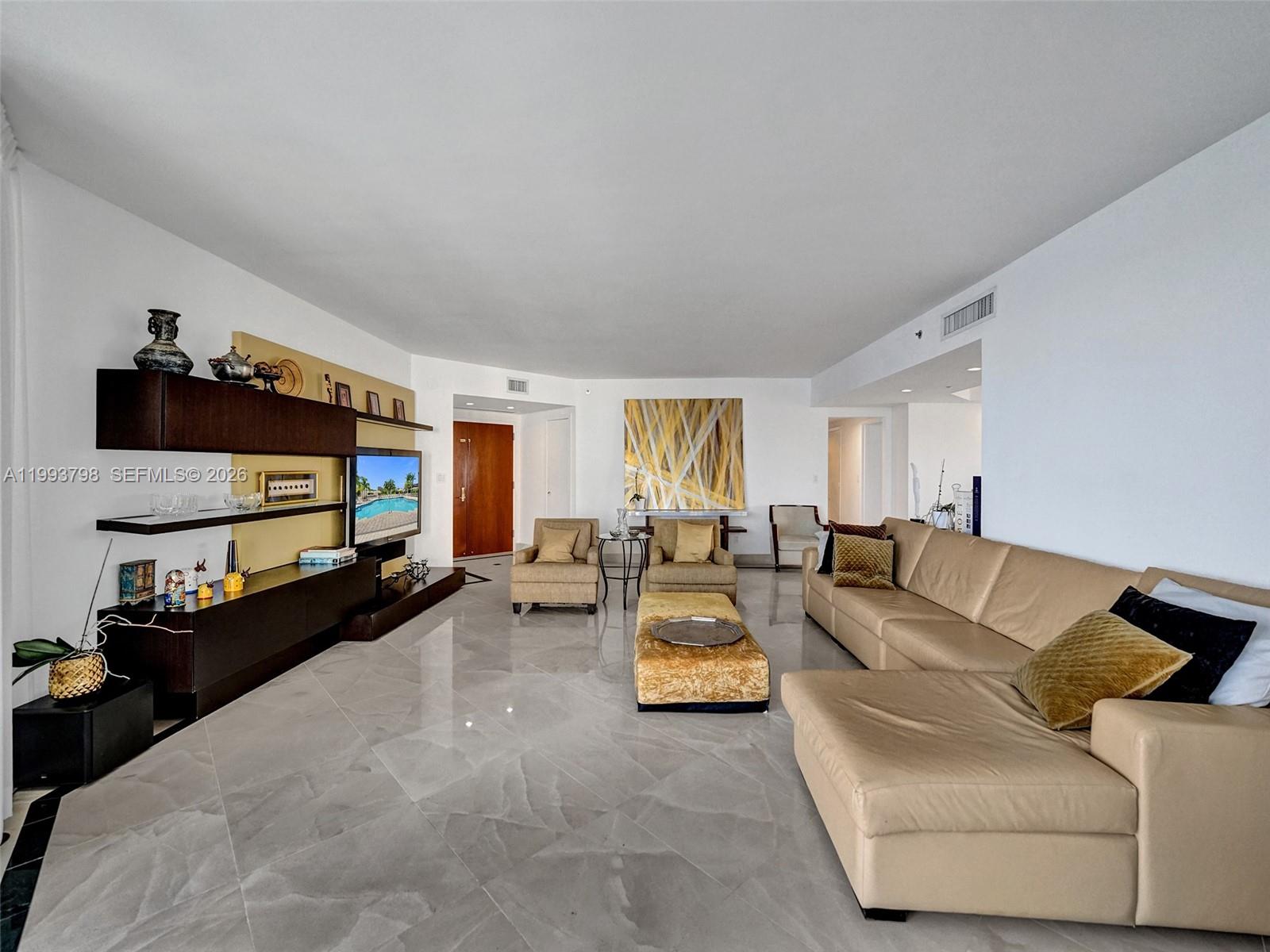 1207 4 / 5 2870 sq. ft. $ 2026-04-02 0 Photo