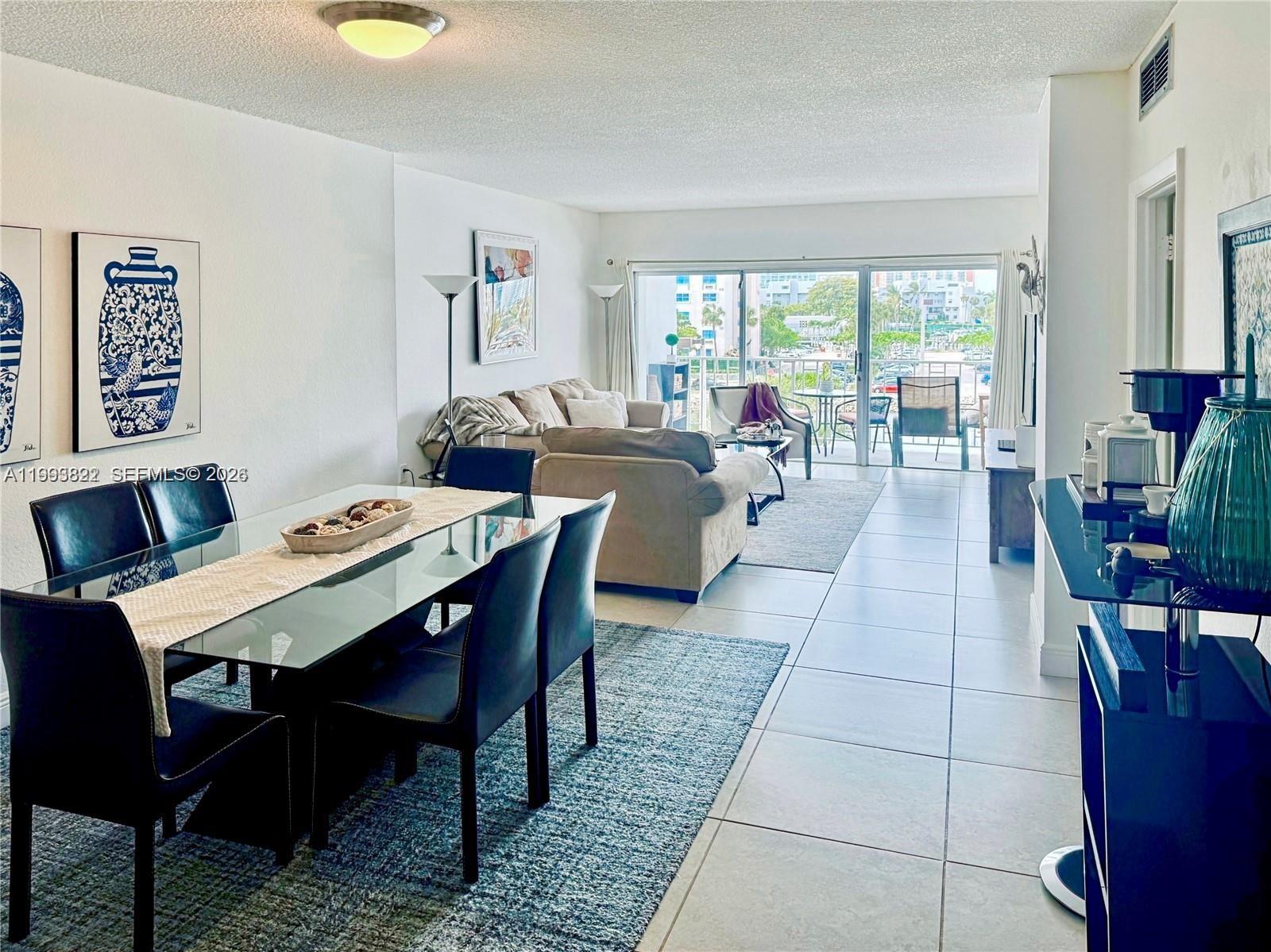 See details 325 1 / 2 762 sq. ft. $ 2026-04-09 0 Photo