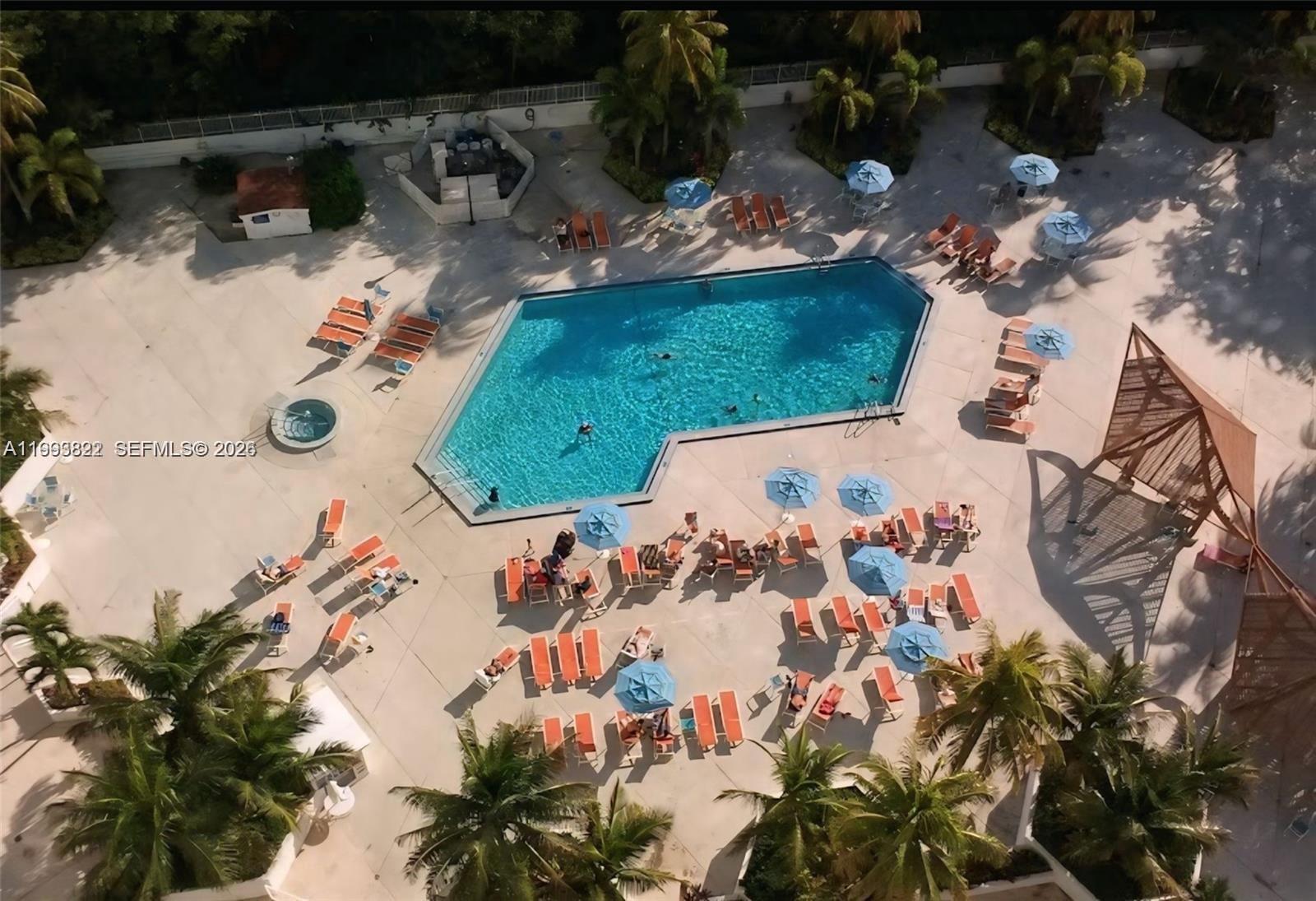 See details 325 1 / 2 762 sq. ft. $ 2026-04-09 0 Photo
