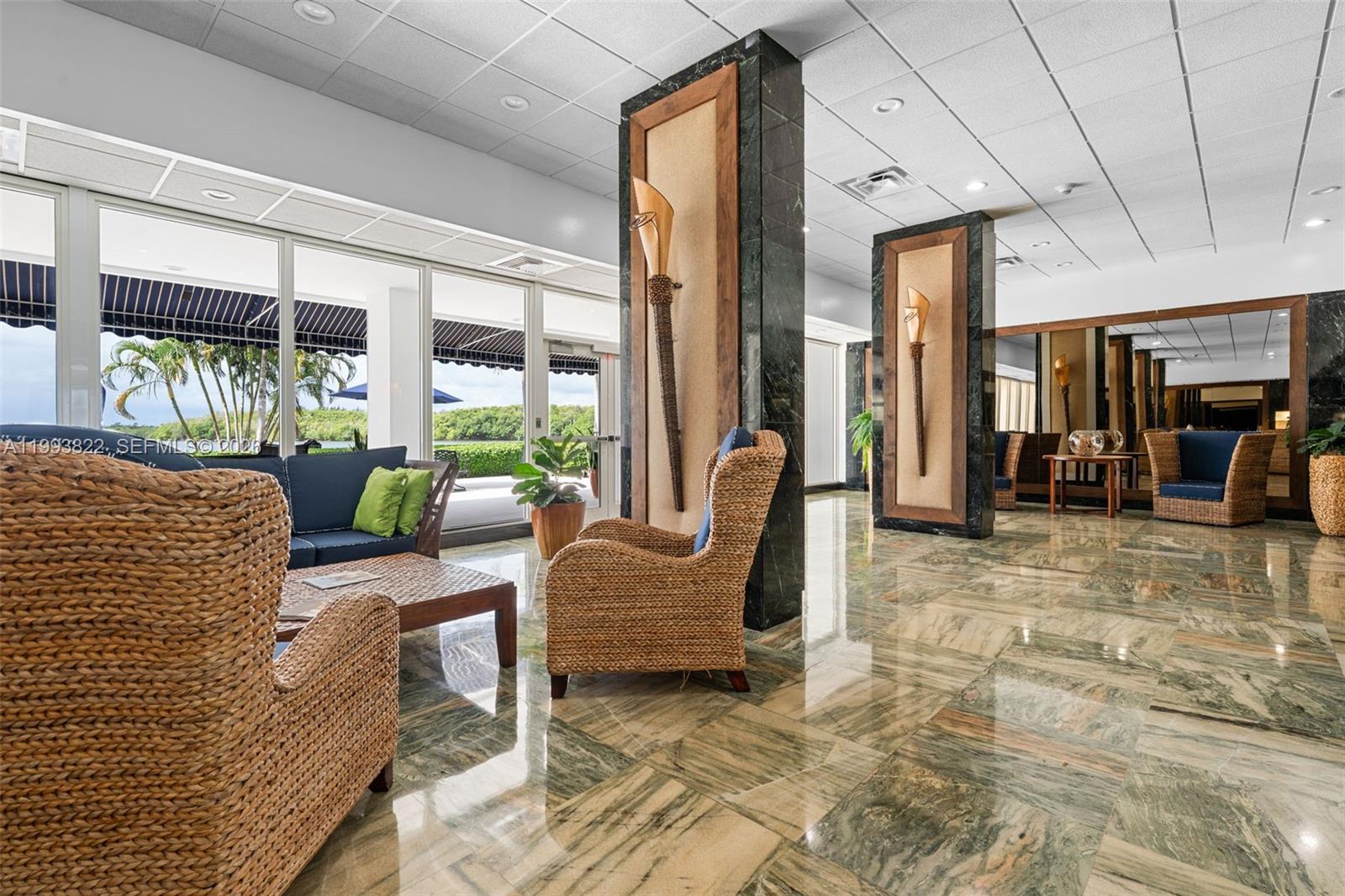 See details 325 1 / 2 762 sq. ft. $ 2026-04-09 0 Photo