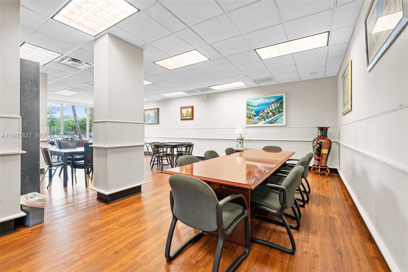 See details 325 1 / 2 762 sq. ft. $ 2026-04-09 0 Photo