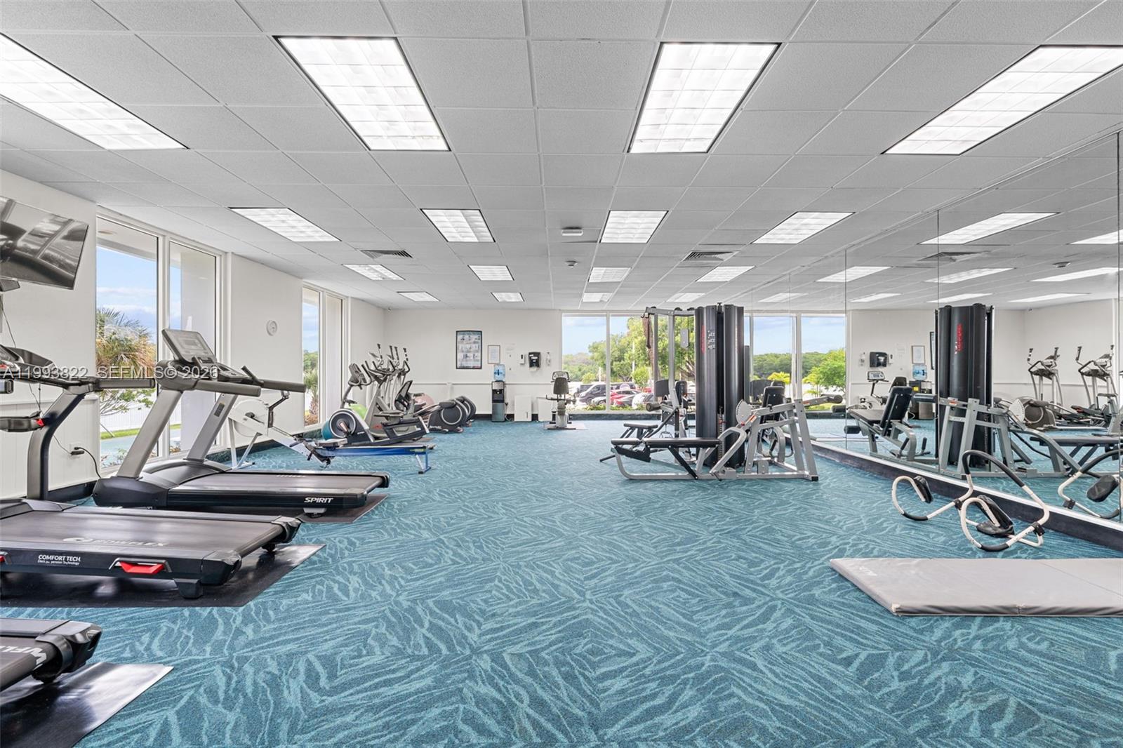 See details 325 1 / 2 762 sq. ft. $ 2026-04-09 0 Photo