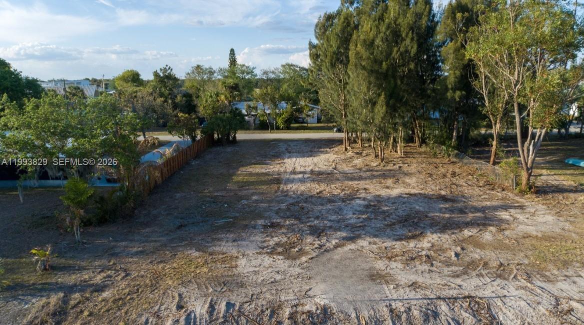  /   кв.футов $ 2026-04-02 0 Фото