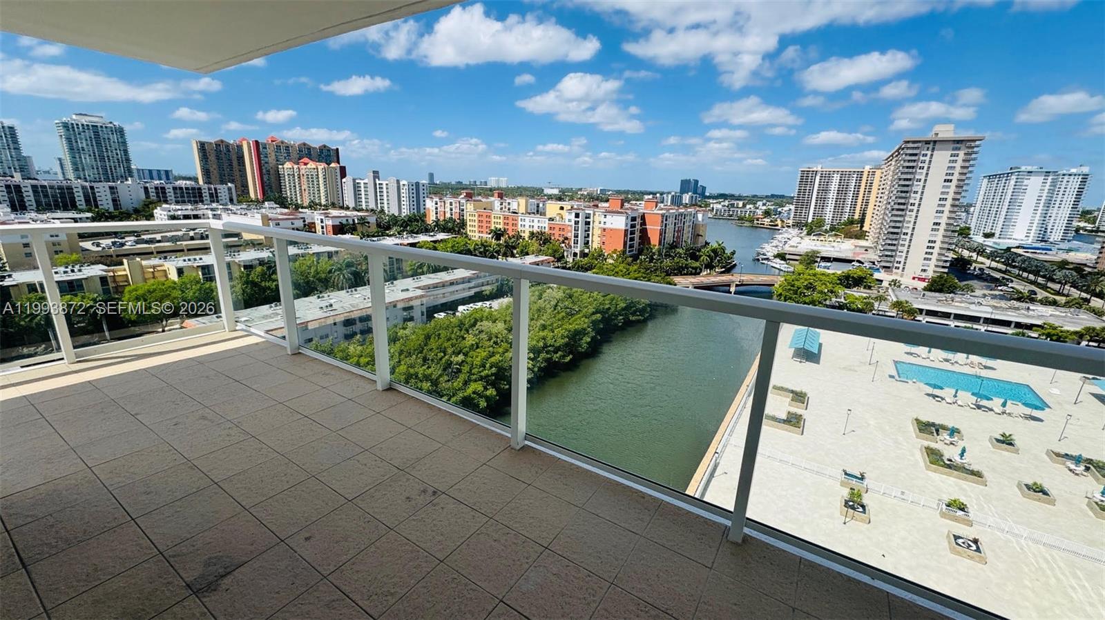 See details 1518 2 / 2 1525 sq. ft. $ 2026-04-02 0 Photo