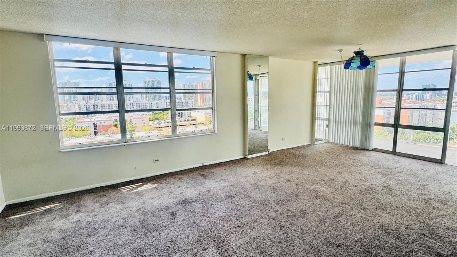 See details 1518 2 / 2 1525 sq. ft. $ 2026-04-02 0 Photo