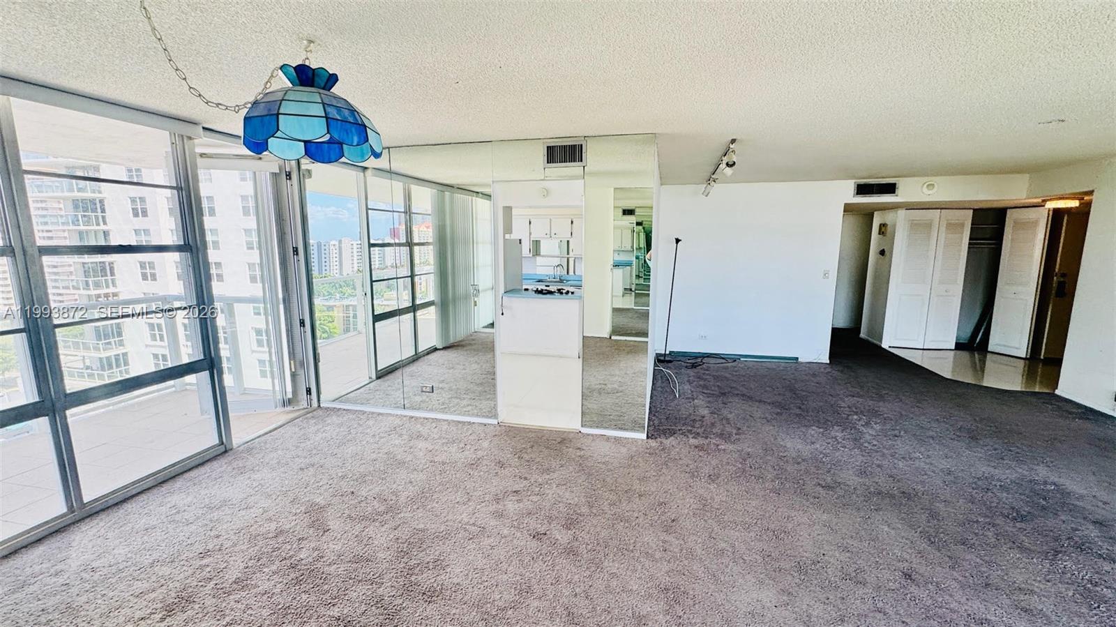 See details 1518 2 / 2 1525 sq. ft. $ 2026-04-02 0 Photo