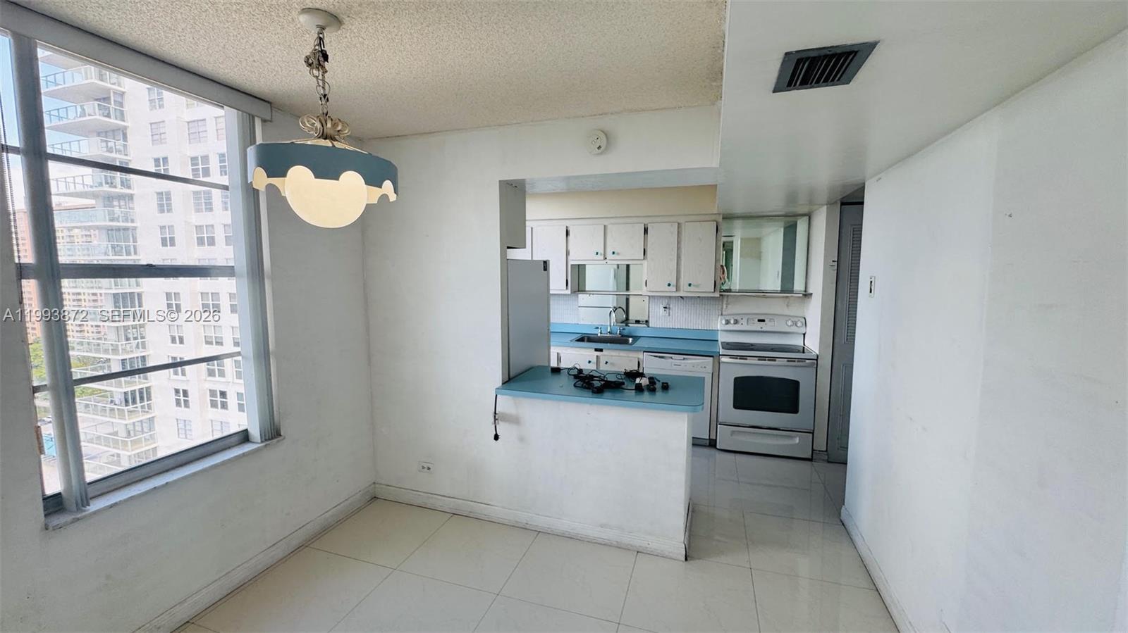 See details 1518 2 / 2 1525 sq. ft. $ 2026-04-02 0 Photo