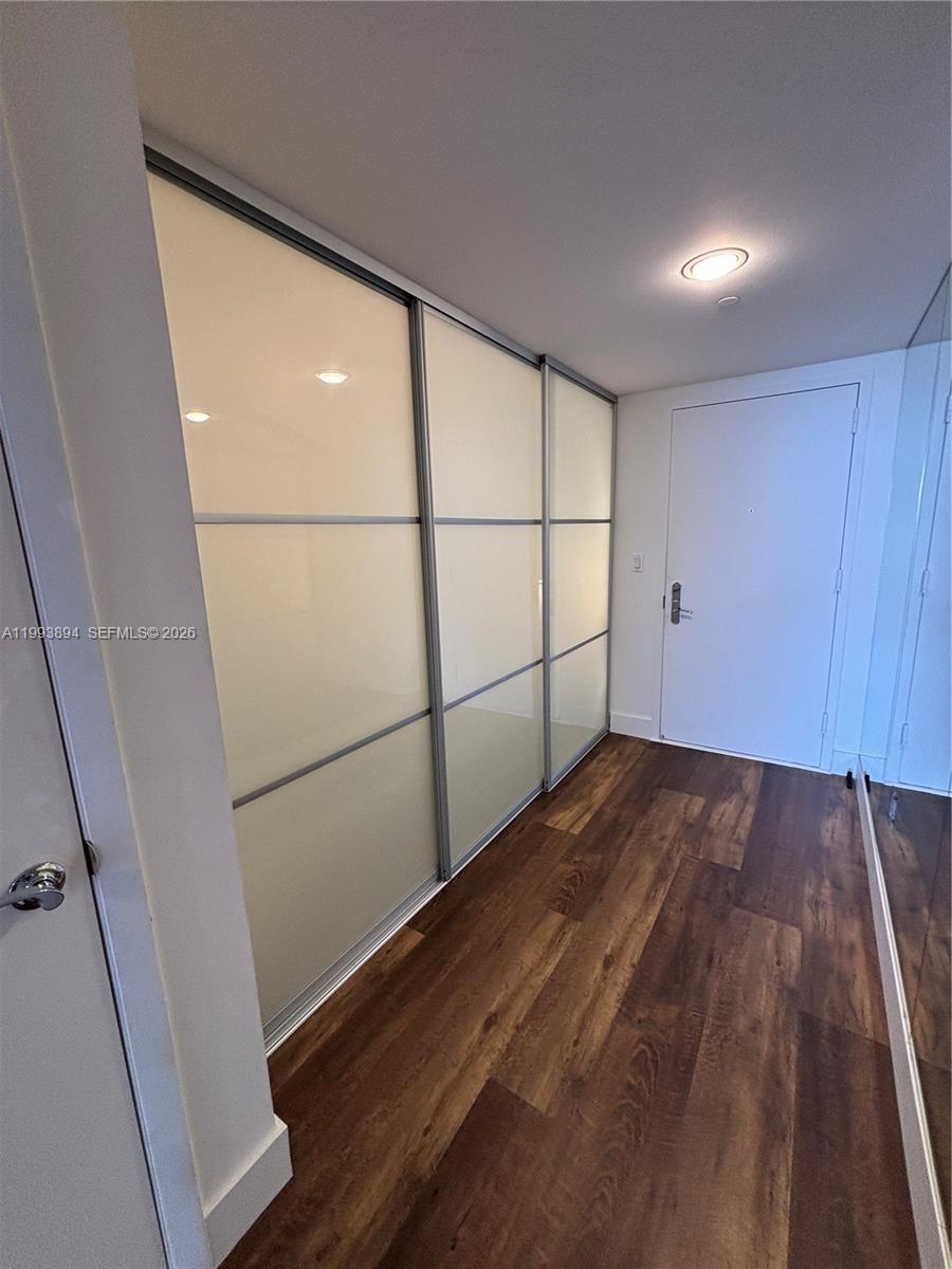 See details 4505 1 / 1 811 sq. ft. $ 2026-06-03 0 Photo