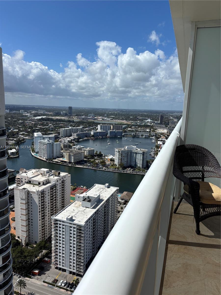 See details 4505 1 / 1 811 sq. ft. $ 2026-06-03 0 Photo