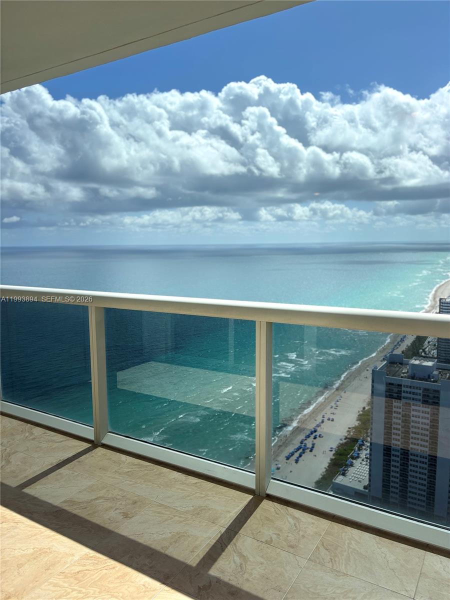See details 4505 1 / 1 811 sq. ft. $ 2026-06-03 0 Photo