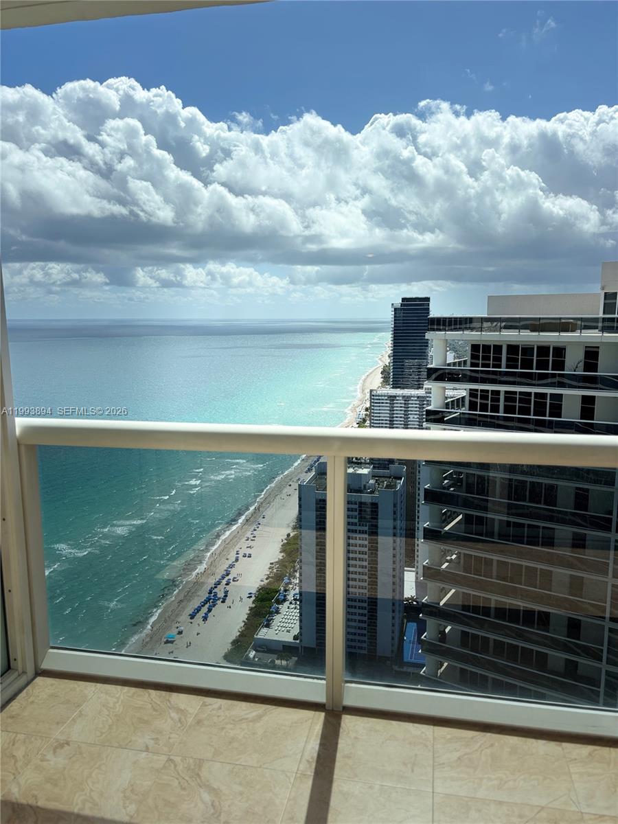 See details 4505 1 / 1 811 sq. ft. $ 2026-06-03 0 Photo