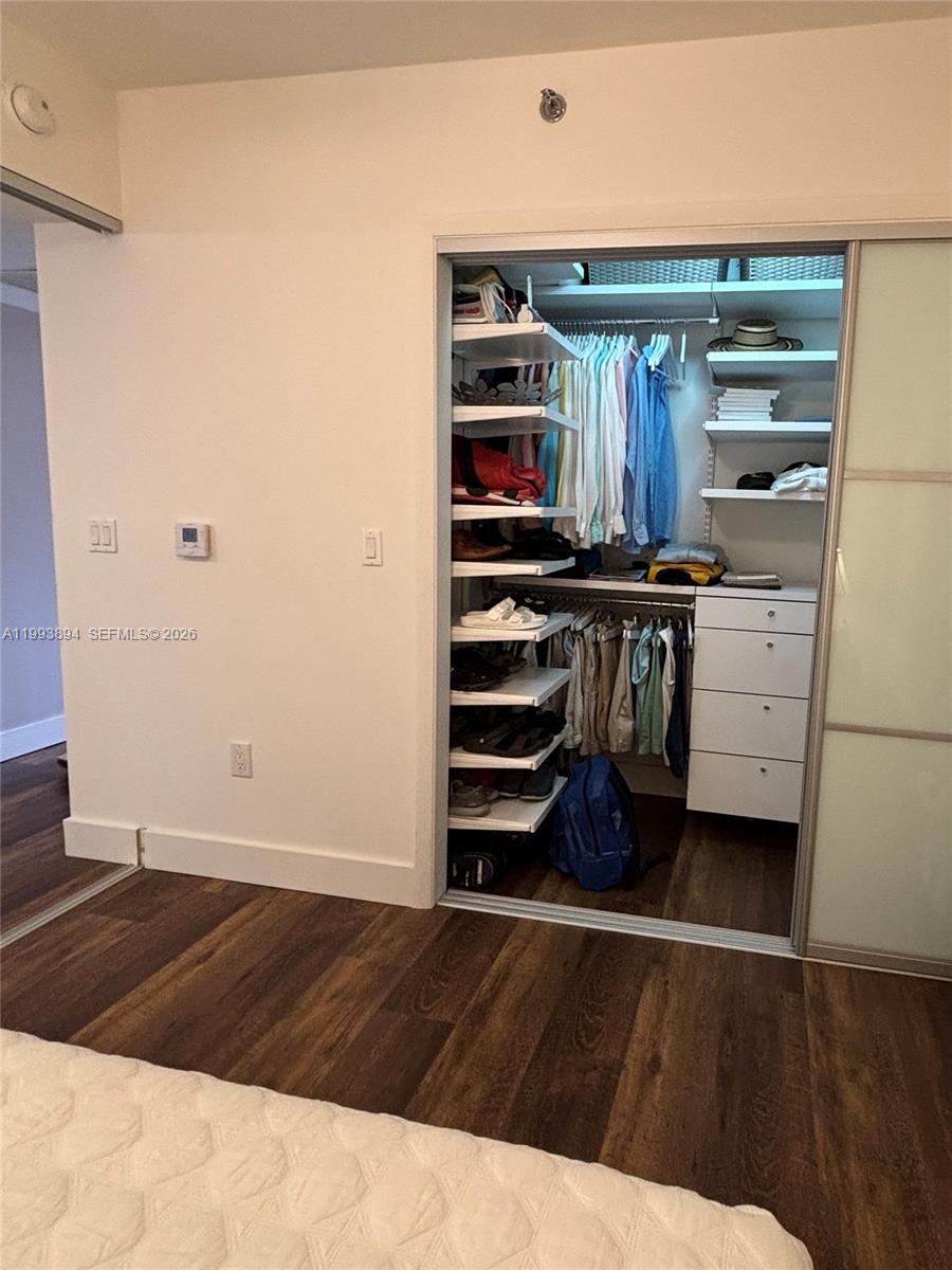 See details 4505 1 / 1 811 sq. ft. $ 2026-06-03 0 Photo