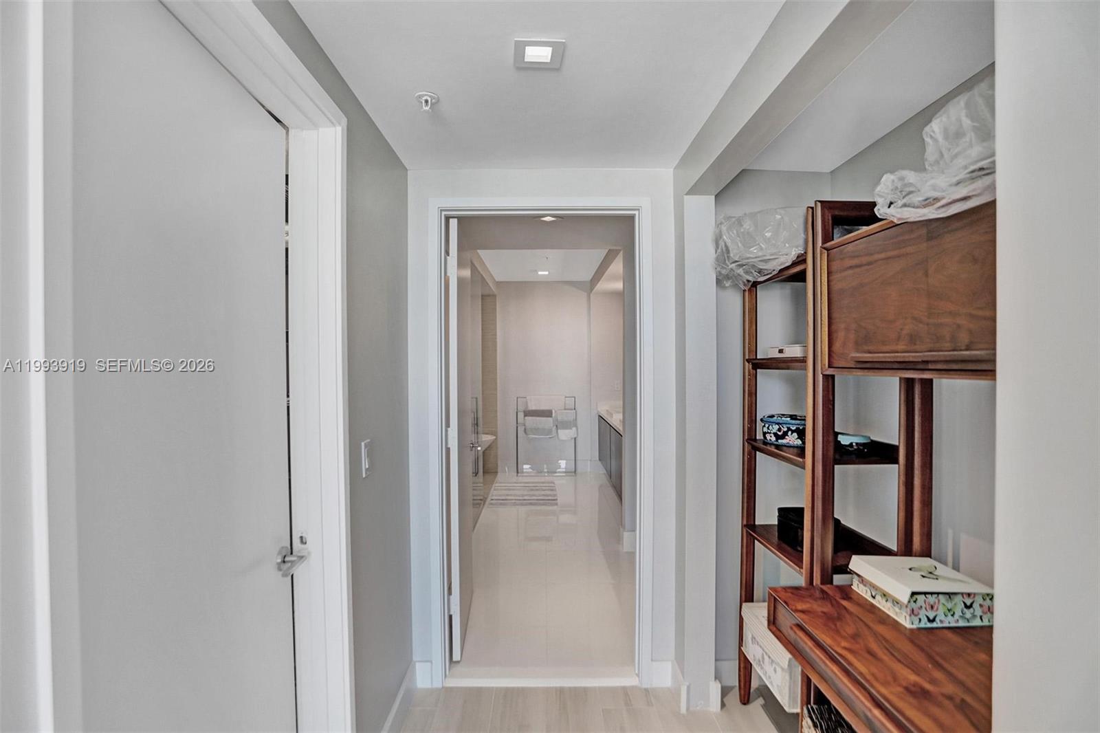 4-903 3 / 3 1524 sq. ft. $ 2026-04-02 0 Photo