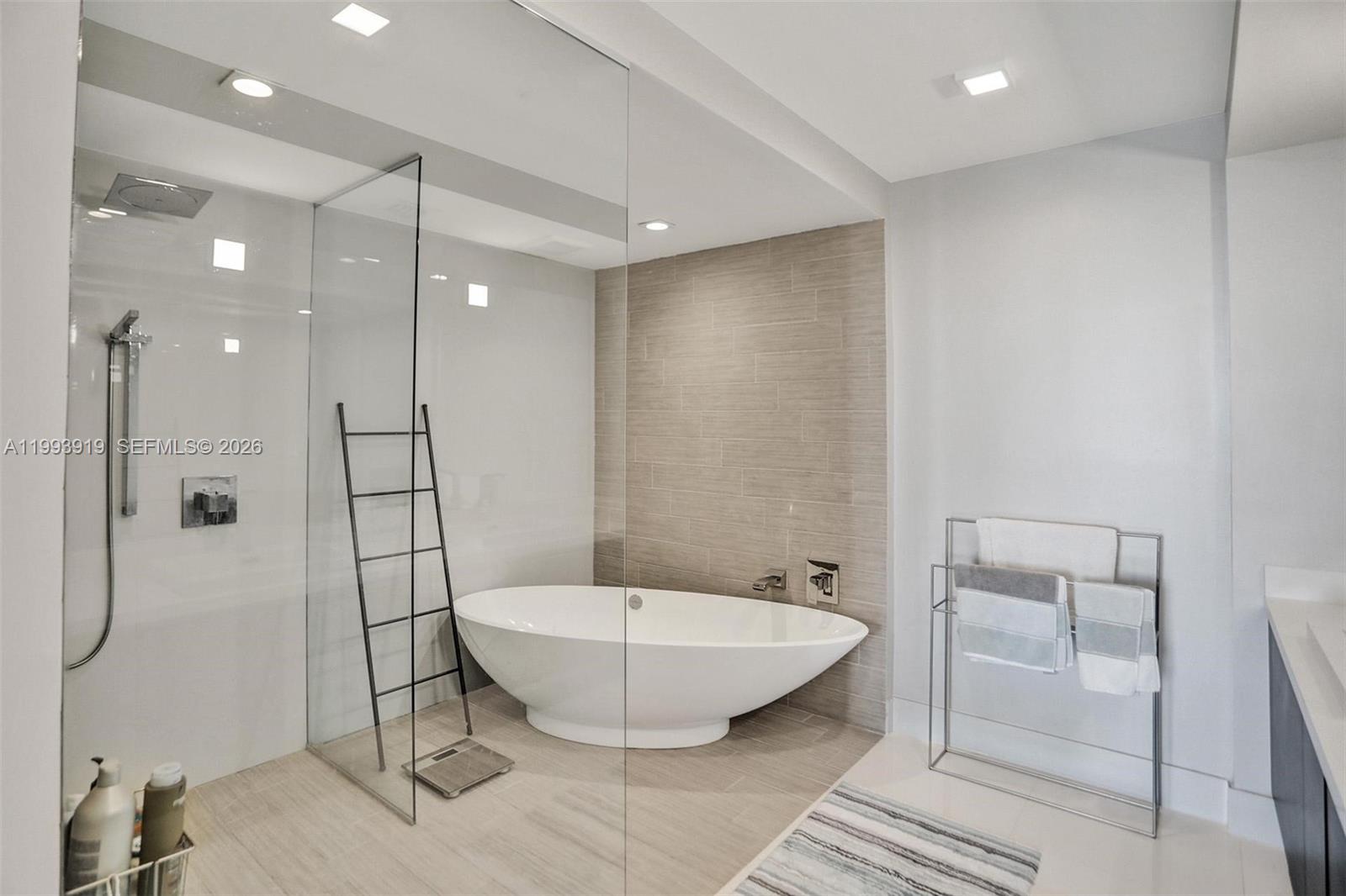 4-903 3 / 3 1524 sq. ft. $ 2026-04-02 0 Photo