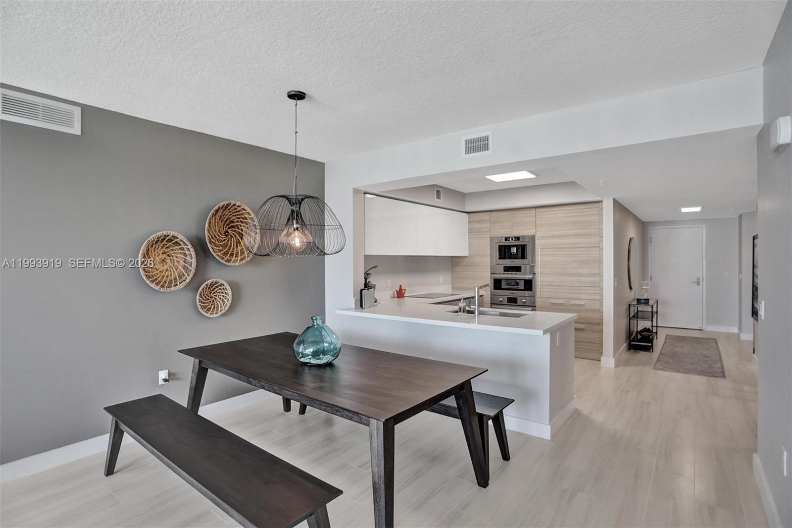 4-903 3 / 3 1524 sq. ft. $ 2026-04-02 0 Photo