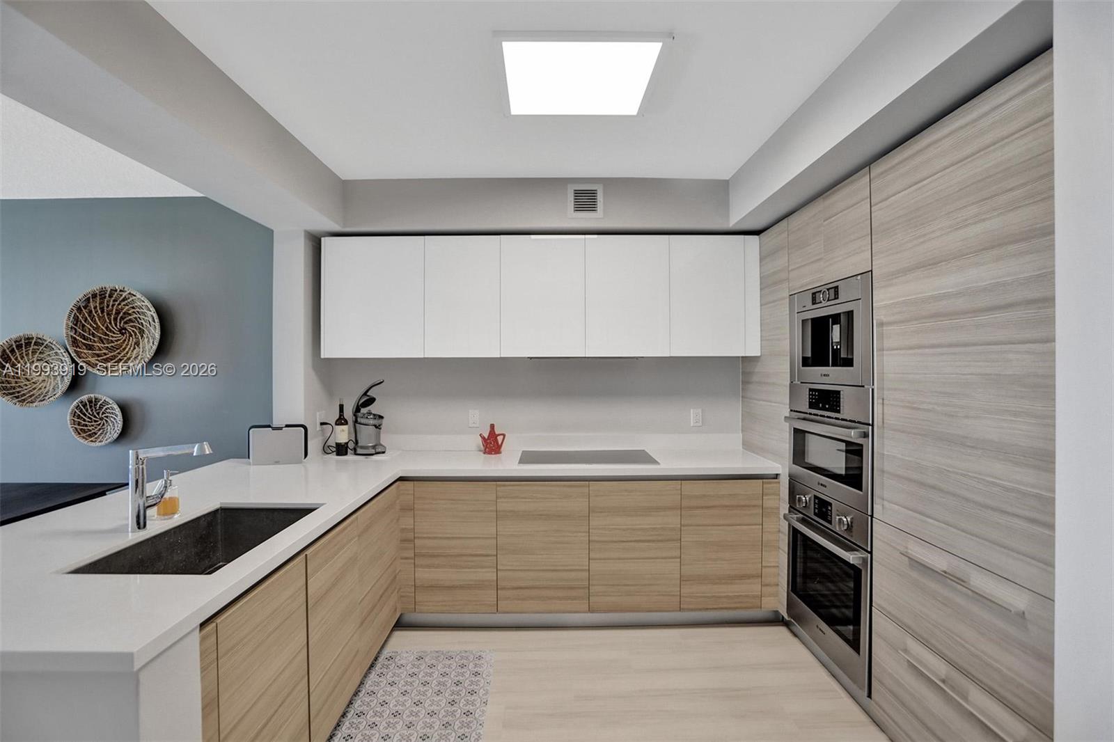 4-903 3 / 3 1524 sq. ft. $ 2026-04-02 0 Photo