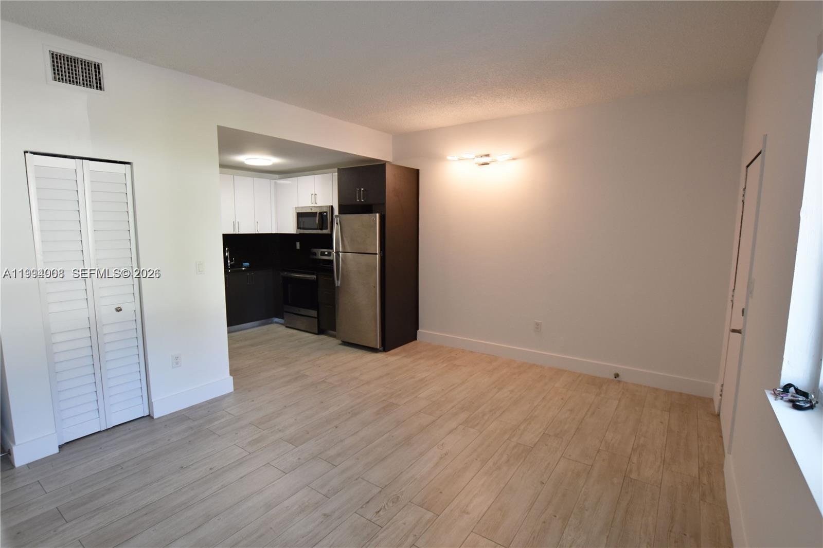  /   sq. ft. $ 2026-04-02 0 Photo