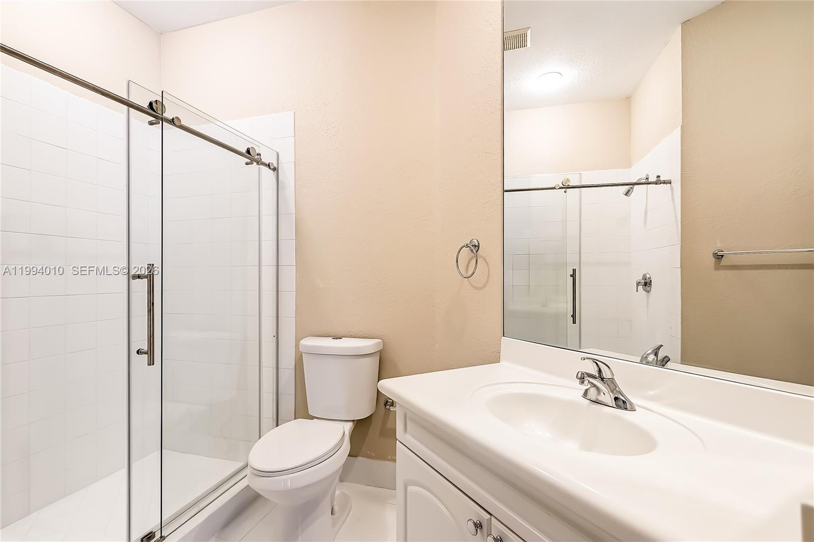 Photo of 920 Captiva Dr  (920), Hollywood, Florida, 33019 - 